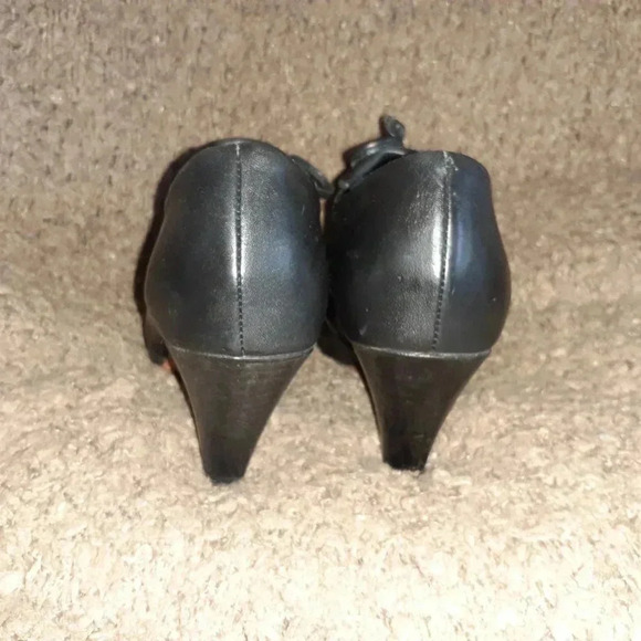 J.SHOES-DIFFUSE-Black Leather Booties/Shooties/Laces-Cap Toe-Sz 6-Excellent - Picture 5 of 7